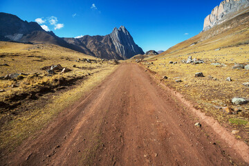 Canvas Print - Road in Peru