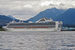 Kreuzfahrtschiff Grand geht auf Alaska-Kreuzfahrt von Vancouver, Kanada - Modern Princess cruiseship cruise ship liner in Vancouver for Alaska cruising	