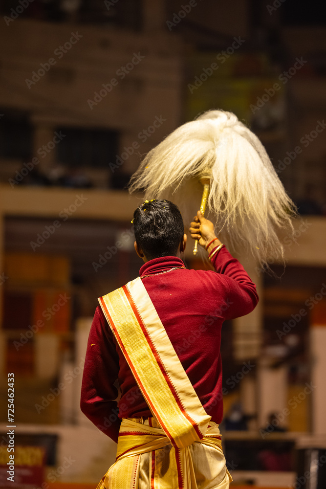 Stock-Foto „Ganga aarti, Portrait of young priest performing holy river ...