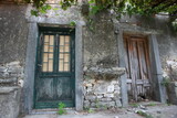Fototapeta  - Stary dom.Ruiny,Stare drzwi.