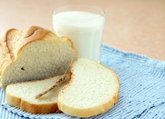 Poster - white bread loaf on a wooden table