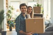 © Straxer - Young couple moving in into new apartment