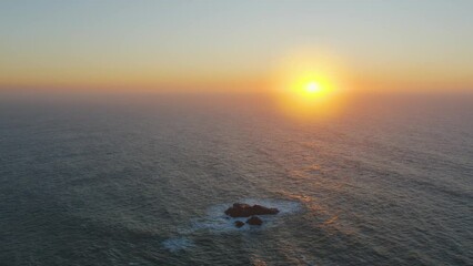 Wall Mural - beautiful sunset in the atlantic ocean at cape cabo da roca, portugal.