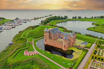 Canvas Print - Aerial from medieval castle 'Muiderslot' in the countryside from the Netherlands