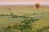 Fototapeta Sawanna - Lot balonem nad Masai Mara  Park narodowy Kenya