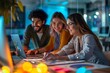 © Jibber  - Teamwork digital: Junger Mann und Frauen am Laptop