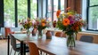 Arranjos florais coloridos em escritório moderno e iluminado