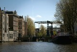 Fototapeta Młodzieżowe - Klappbrücke in Amsterdam