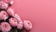 Dolcezza e Forza- Un Messaggio di Auguri per la Giornata Internazionale della Donna su uno Sfondo di Fiori Rosa, spazio per testo