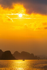 Wall Mural - Sunset in Halong Bay Vietnam