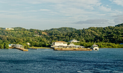 Canvas Print - Ferry Dock in Roatan Honduras