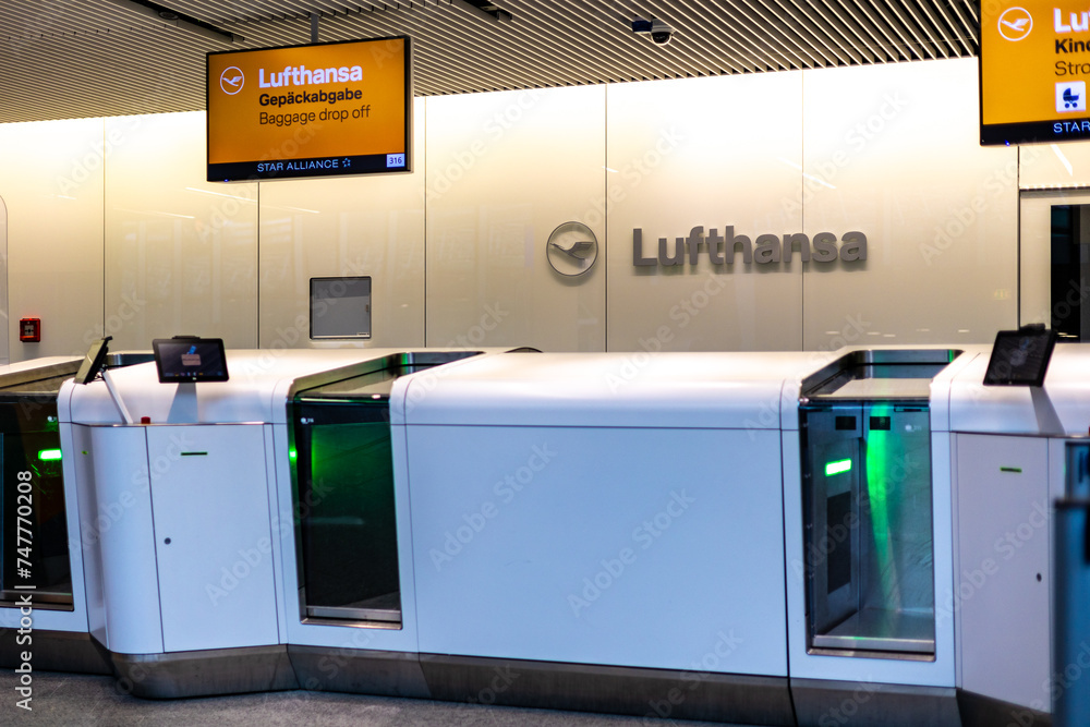 Baggage Drop Off Frankfurt Terminal 1 stock.adobe.com
