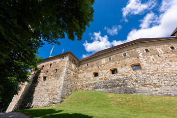 Wall Mural - Ljubljana, Slovenia - June 27, 2023: The castle of Ljubljana is the biggest one and the most-visited of the castles in Slovenia’s capital city. Ljubljana Castle (Slovene: Ljubljanski grad) 