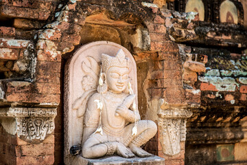 Wall Mural - Htilominlo Temple, Bagan, Pagoda