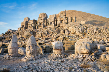 Wall Mural - Mount Nemrut sanctuary, East terrace, Adiyaman province, Turkey