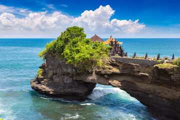 Canvas Print - Pura Batu Bolong Temple on Bali