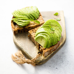 Canvas Print - Sliced avocado on toast