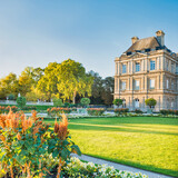 Fototapeta Dziecięca - Luxembourg garden with statues, flowers and building of Luxembourg Palace. Paris, France
