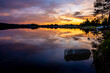 Sonnenuntergang mit See in Schweden