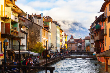 Wall Mural - Picturesque view of old French town of Annecy with Thiou river