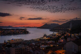 Fototapeta Do pokoju - Dubrovnik - widok na zatokę i wycieczkowiec nocą
