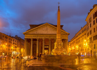 Poster - view of ancient Pantheon church in Rome illuminated at blue night, Italy