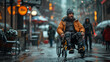 Vieil homme ou SDF en fauteuil roulant dans la rue par un temps froid
