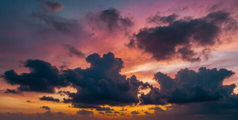 Canvas Print - Colorful Sunset Cloudscape