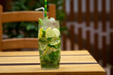 Fototapeta Tulipany - summer refreshing mojito cocktail