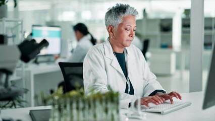 Aufkleber - Science, laboratory and senior woman on computer for research, website and online analysis. Pharmaceutical, healthcare and doctor on pc for medical innovation, internet search and report in clinic