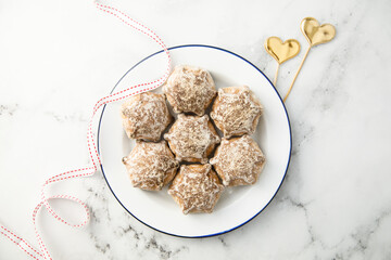 Wall Mural - Traditional homemade gingerbreads on a plate