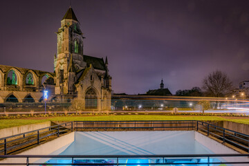 Canvas Print - notre dame de city