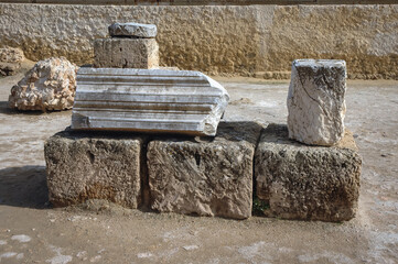 Canvas Print - Details of ruins of Roman Baths of Antoninus in Carthage Archeological Site in suburbs of Tunis city, Tunisia