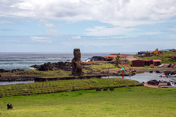 Wall Mural - Moai Statue by the Sea, Easter Island, Chile