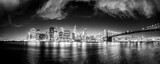 Fototapeta  - Downtown Manhattan night lights, panoramic view from Brooklyn Bridge Park