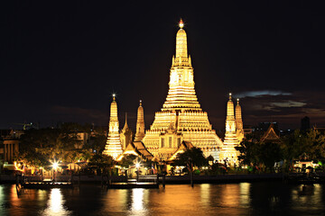 Wat Arun Ratchawararam Ratchawaramahawihan or wat arun is a Buddhist temple (wat) destination in Bangkok, Thailand 