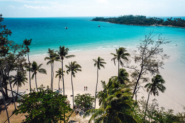 Wall Mural - Beautiful beaches and clear blue sea on the island.