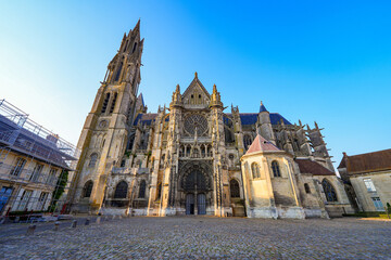 Wall Mural - Transept of the early-gothic Senlis Cathedral in the capital of Oise in Picardy, North of France