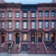 brownstone homes in New York