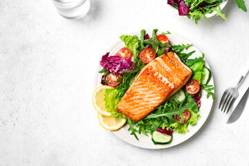 Poster - Grilled salmon steak and vegetable salad