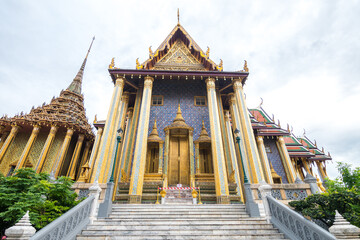 Wall Mural - views of famous temple in bangkok, thailand