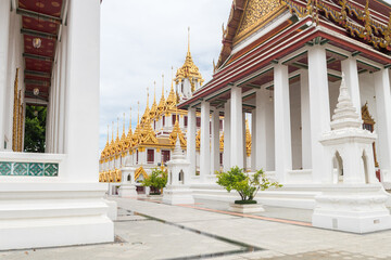 Wall Mural - views of famous temple in bangkok, thailand