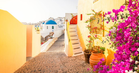 Canvas Print - Oia, traditional greek village