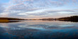 Piękny zachód słońca nad jeziorem Ukiel