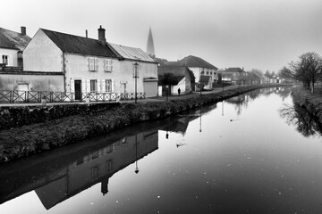 Canvas Print - foggy morning at the loire canal in fay-aux-loges village