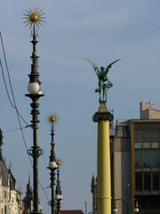 Canvas Print - Colone et statue Prague