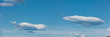 Fototapeta Mapy - Weisse wolken in Blauem Himmel