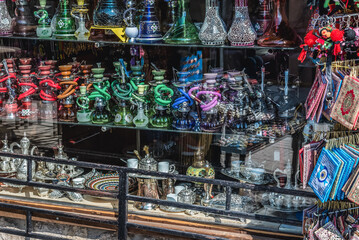 Canvas Print - Shisha pipes in souvenir shop in old part of Sarajevo, Bosnia and Herzegovina