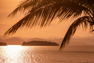 Wall Mural - THAILAND PHETCHABURI KEANG KRACHAN DAM LAKE