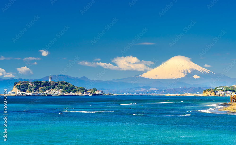富士山と江ノ島 Stock Photo | Adobe Stock